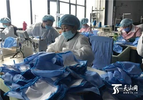 新疆防護(hù)用品企業(yè)火速復(fù)工轉(zhuǎn)產(chǎn) 累計(jì)生產(chǎn)610余萬只口罩