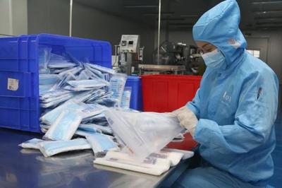 每天生產(chǎn)上千萬(wàn),口罩被誰(shuí)變成奢侈品