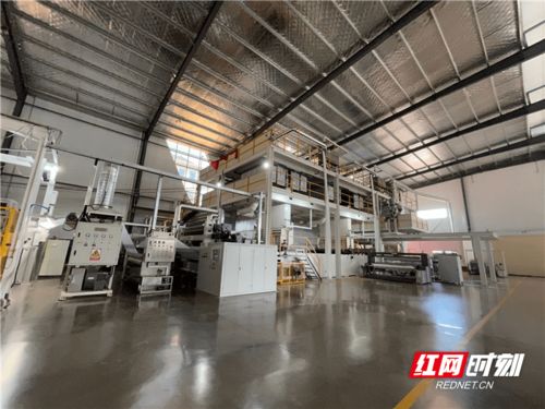 科技引領(lǐng)，保障醫(yī)療防護(hù)需求 江西鄉(xiāng)村振興中的防護(hù)用品生產(chǎn)